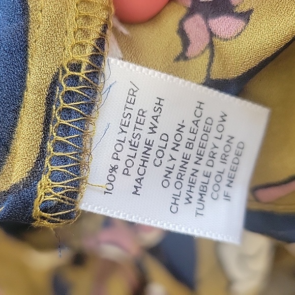 LOFT floral top - Picture 11 of 11